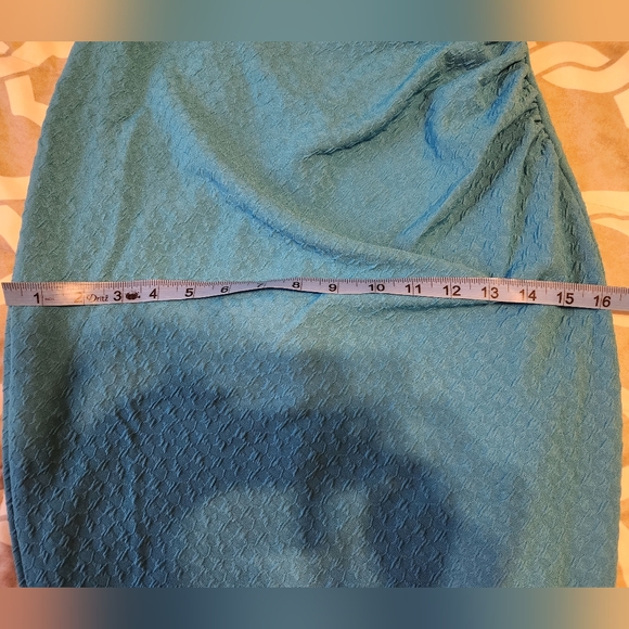 Bisou Bisou Sheath Dress- Size 4 - Picture 12 of 13